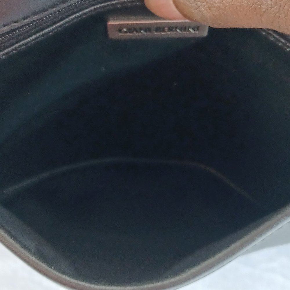 Giani Bernini Slim Leather Messenger Flap Crossbody Bag - Picture 8 of 10